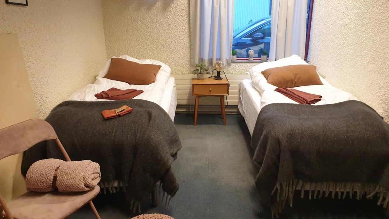 The Bank Sleeping Guesthouse Neskaupstaður Exteriér fotografie